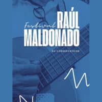 Main d'un guitariste.