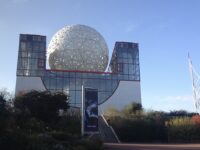 La tête dans les étoiles