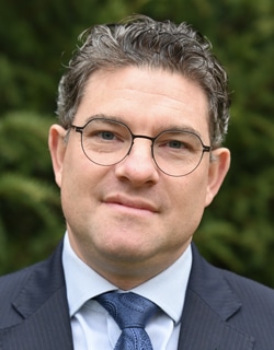 Photo portrait de Cédric Noël.