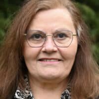 Photo portrait d'Évelyne Dorizon.