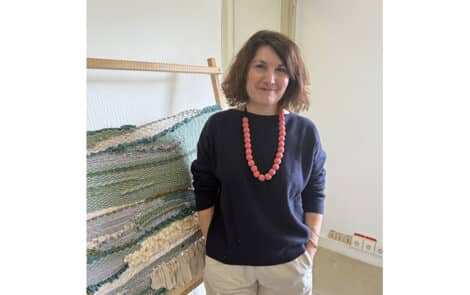 Photo portrait de Laure Lê.