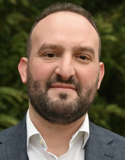 Photo portrait de Nassim Boukaraoun.