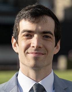 Photo portrait de Corentin Costard.