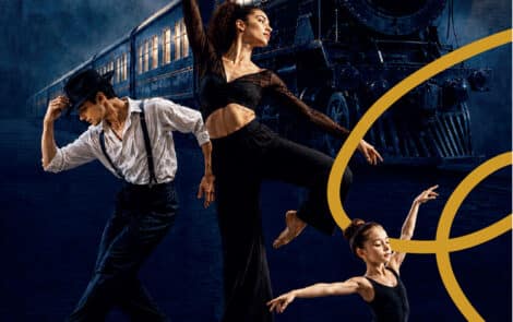 Trois danseurs et le train Orient-Express en arrière-plan.