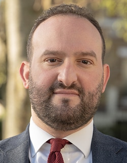 Photo portrait de Nassim Boukaraoun.